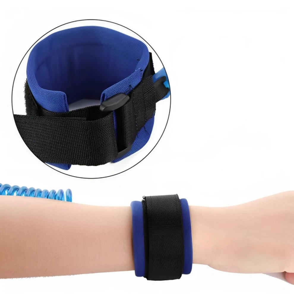 Anti-lost child safety bracelet with 360 degree rotation