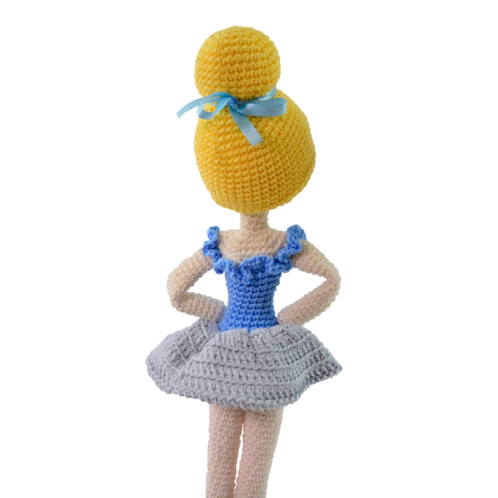 Circulo Amigurumi Crochet Kit - Ballerina Collection (Vitoria)
